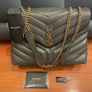 YSL Loulou Medium Shoulder Bag/ crossbody in Quilted
Leather storm / grey color